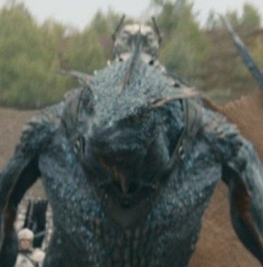 30secondstospn's tweet photo. eu tô até agora tentando entender como o daemon leva o daeron e deixa tessarion pra trás, como ele entrega um dragão nas mãos dos hightower e não obriga o daeron a levar ele pra kingslanding? #HouseOfTheDragon https://t.co/hEevALl87k