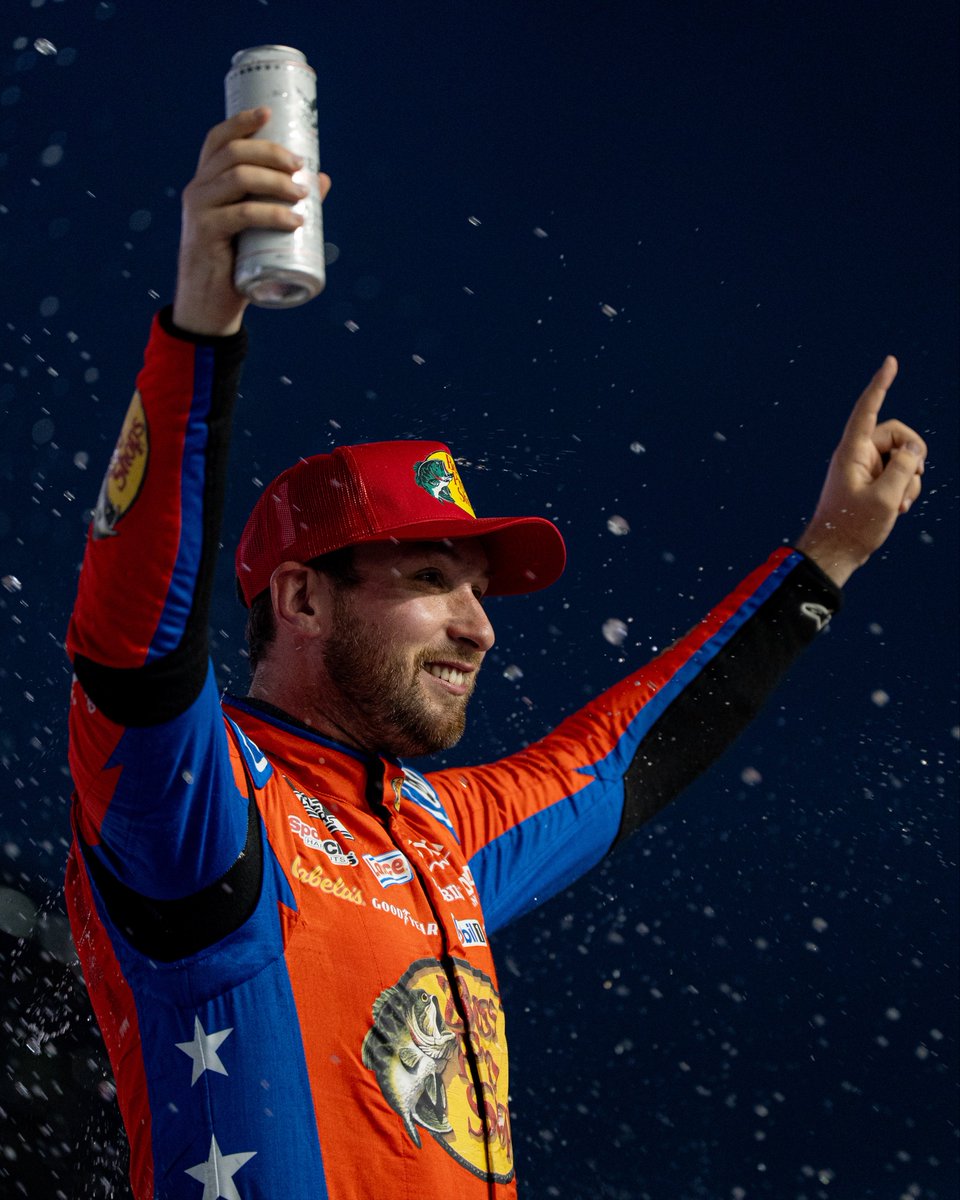 NASCAR's tweet photo. Briscoe means business. https://t.co/mB9tEQk8DR