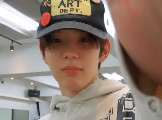 ♡・ᴗ・♡ the lips are literally identical ᜊ( ' ⩊ ' 𖦹)ᜊ