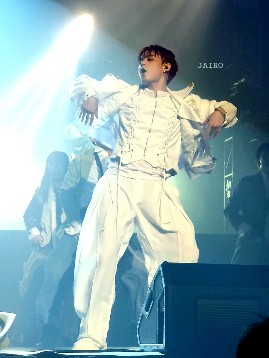 justjairoc_'s tweet photo. @ptrckrcmr20 27062026 #VXON_PATRICK
Kalawakan The Evolution
Patrick Solo Stage
Thriller & Smooth Criminal by Michael Jackson
πNew Frontier Theater
#VXON #VXONKalawakan #KalawakanTheEvolution https://t.co/NlINPwT5fC