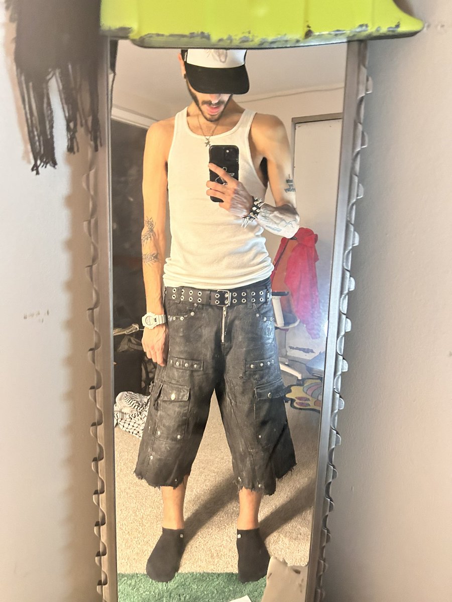 BulletSwallow's tweet photo. my latina shorty told me to do it so ima do it. fuck it

just w8

my G43X &amp; kel-tec sub2000 G17 is going to metaphorically peel back wigs and blow minds after the wrap 😵‍💫

especially w/ the pocket rocket hanging out of the RO-HYDB waxed cargo shorts that got me laid this weekend https://t.co/8rNxniqmIk