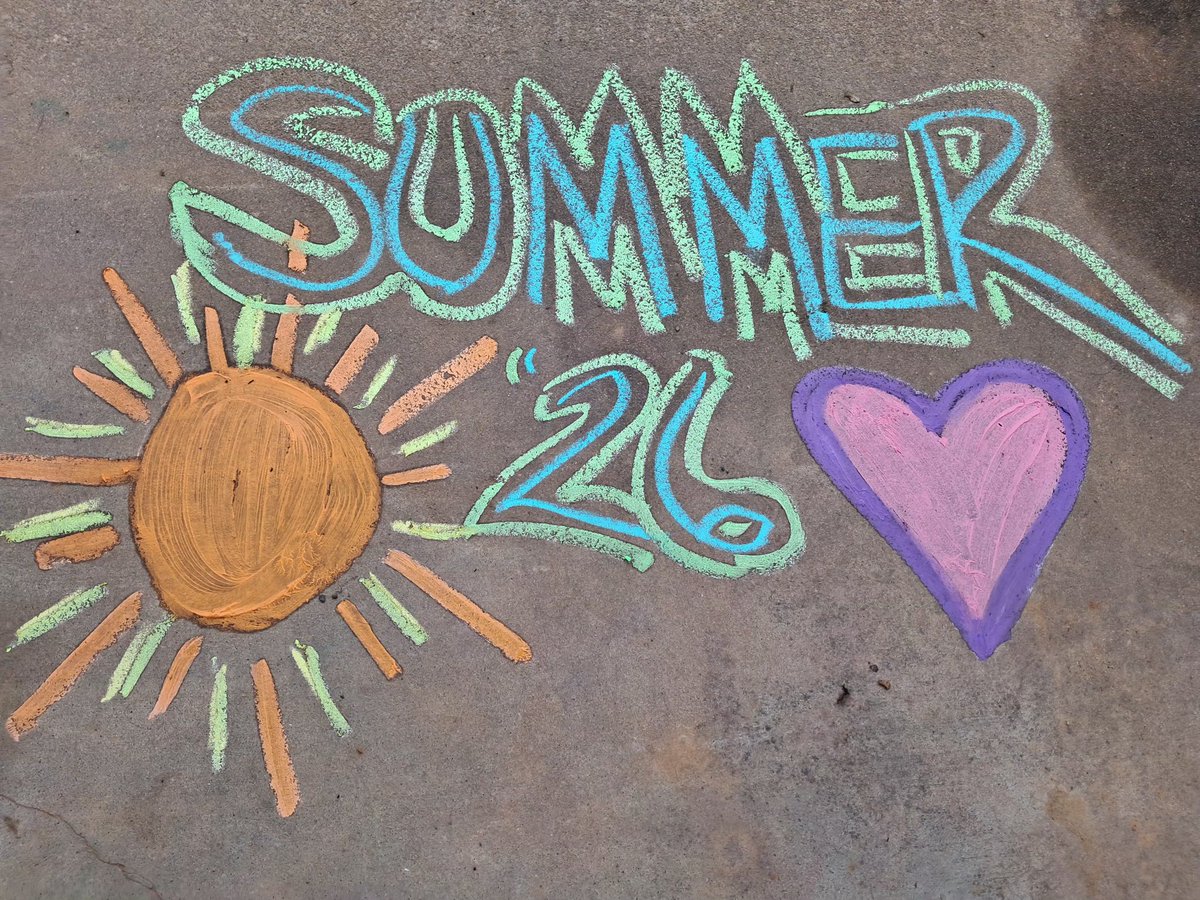 JessieD_7's tweet photo. Fun chalk art 🎨 https://t.co/Ktg2FzGW7c