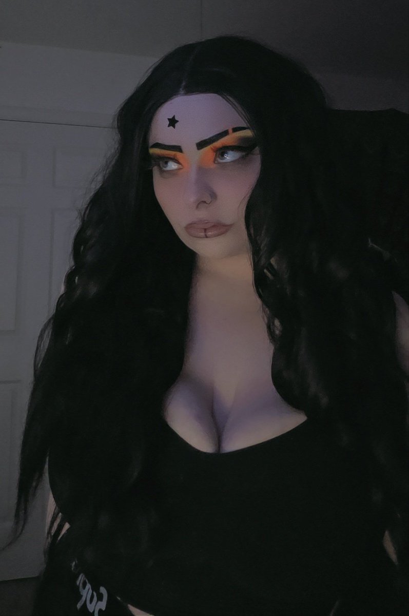 urgothfairy666's tweet photo. Eat me pls https://t.co/i6iZwoH5LR