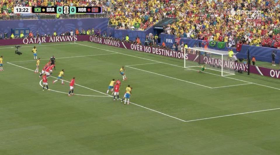 tavixzin's tweet photo. @akfwyou @nocontextfooty foi por causa dele sim kkk https://t.co/whEgLsTwEF