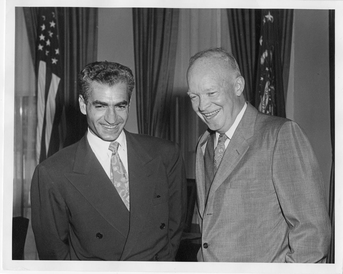 HistoryInPik's tweet photo. رئیس‌جمهور دوایت دی. آیزنهاور در حال استقبال از اعلیحضرت شاهنشاه محمدرضا پهلوی در کاخ سفید،  ۳۰ ژوئن ۱۹۵۸ میلادی.

These photographs depict President Dwight D. Eisenhower receiving His Imperial Majesty Mohammed Reza Pahlavi, the Shah of Iran in the Oval Office of the White House. https://t.co/5CTYzjv8xx