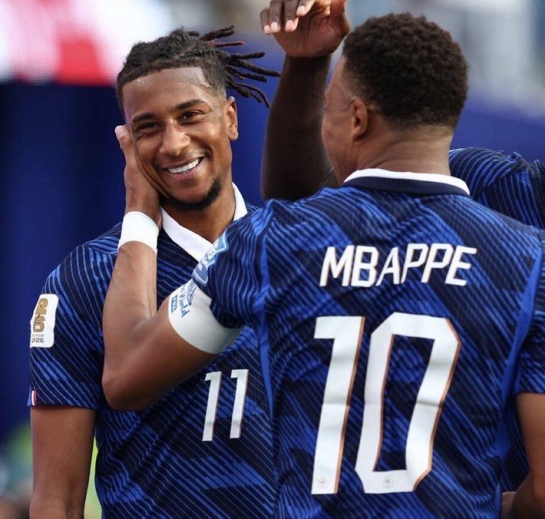 Olisemichael_'s tweet photo. Brothers ⚽️🇫🇷⚽️ https://t.co/mTs5mNtPQl