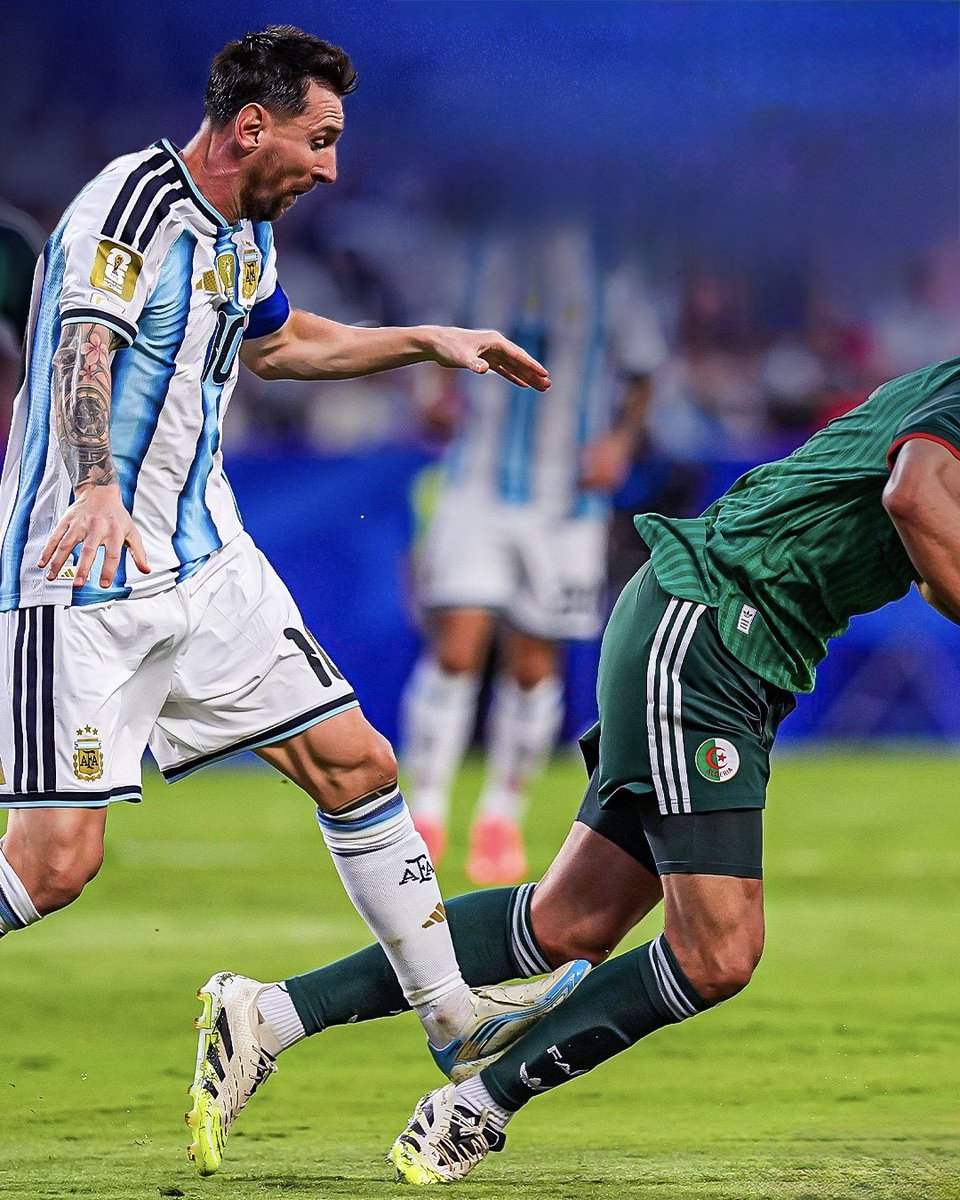 TimelineCR7's tweet photo. 🚨🚨🚨

England player Quansah sent off for this challenge.

Lionel Messi didn't even get a yellow card or a VAR Check on his challenge even though it was a clear RED.

The rules are different for Lionel Messi. https://t.co/Rm0mkNtjh8