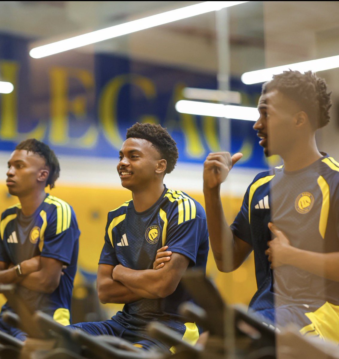arrayg1972's tweet photo. @AlNassrFC هذولا المكدشين من هم ؟ https://t.co/EmDALRjkmF