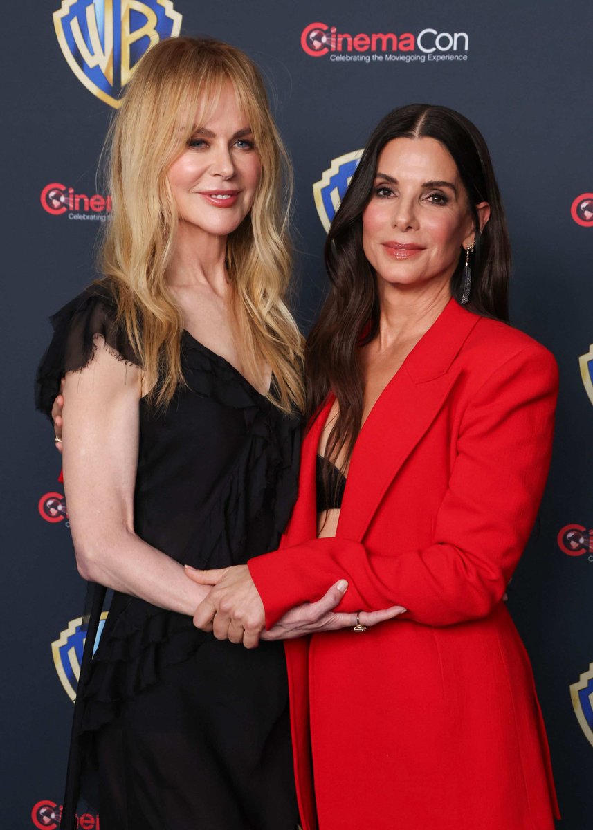SandyBullockNet's tweet photo. 📸 #SandraBullock attending the CinemaCon 2026 - Warner Bros. Pictures Presentation with #NicoleKidman to promote #PracticalMagic2 https://t.co/wh1NC46iYt