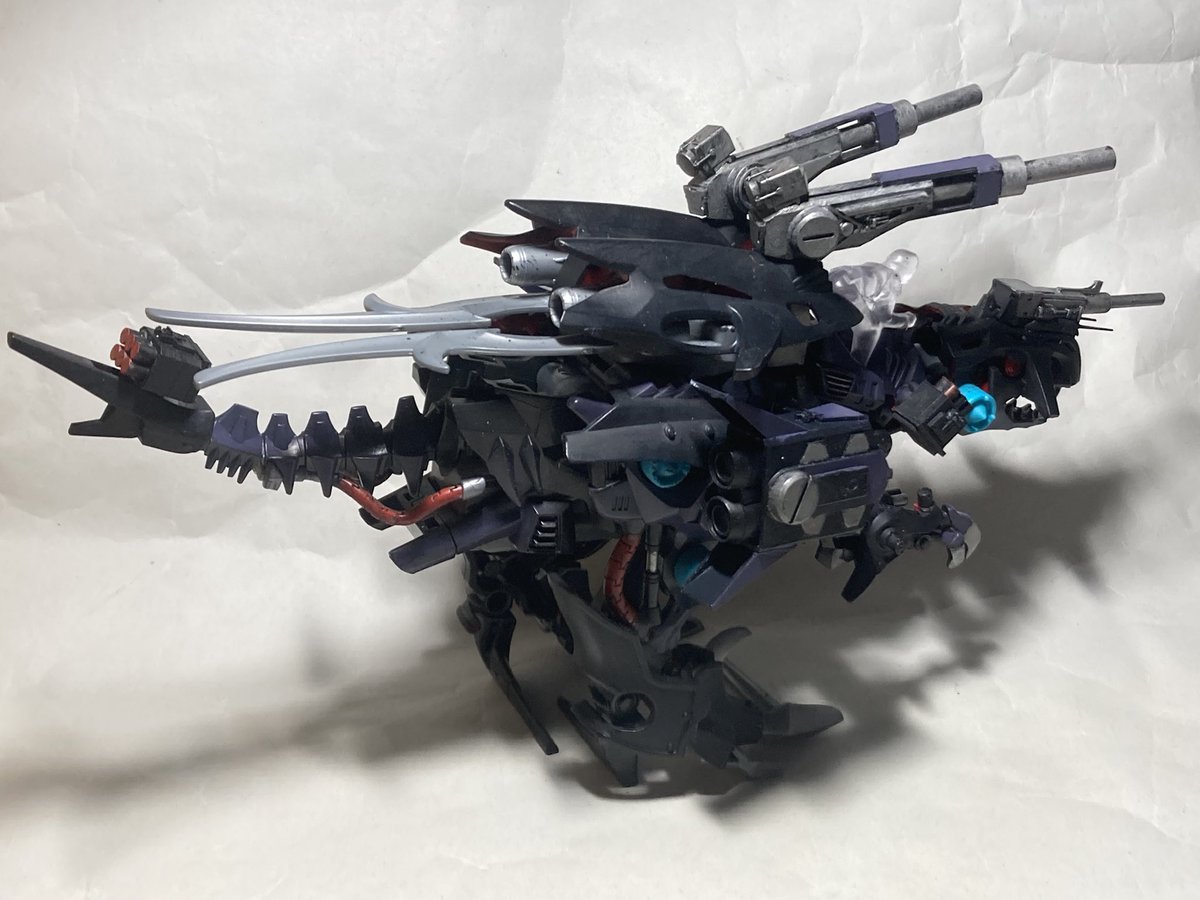 RskerKZ's tweet photo. #ゾイド
#ゾイドワイルド

ギルラプターのブースターの形状を変更。
胴体下にガトリング砲を追加。 https://t.co/dKLNqzhteB