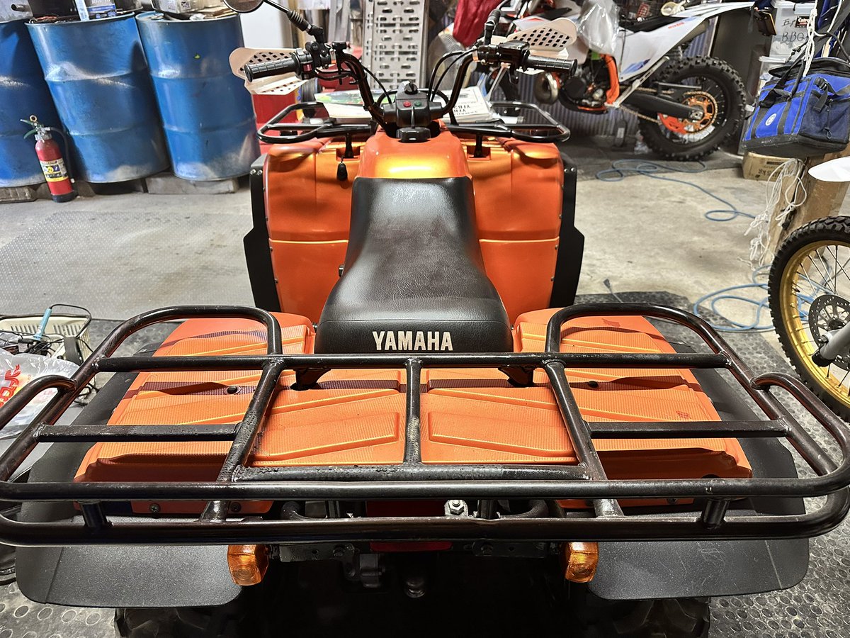fgc5932's tweet photo. 修正して再掲します
ヤマハYFB250
4WD 売ります　25万
油脂類全交換済み、燃料コックパッキン交換済み、LEDライト後付け、保安部品動作します、書類無し、タンデムステップ付き、ヒッチボール付き東北配達できます、デポ持ち込み可能（バギーはやった事が無いので自信ありません）配達業者手配お願い https://t.co/TET4fdgzIU