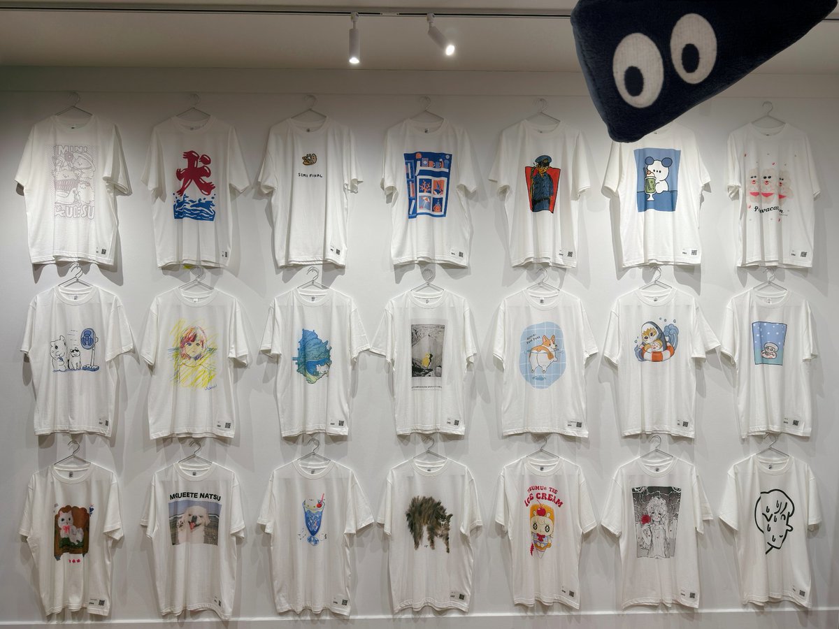 suzurijp's tweet photo. おはようございマス☀️
100Tee展ハイで昨日はあんまり眠れマセんでしたが、心は満たされてマス👀✨

会場まで来てくれたみなサマ、ほんとうにありがとうございマシた！！ｽﾋﾟｬ

次回はいよいよ福岡会場デス！！🎉
7/18〜7/20の３日間をお楽しみに～！

#SUZURIの100Tee
https://t.co/L6tfxYWsso https://t.co/Je3pr1yqKN