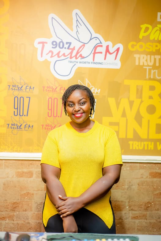 Truthfmkenya's tweet photo. As the WEEK begins, May you rest on the assurance that your outward appearance does not match the inside since you are receiving a renewal through Christ Jesus. 
Join @terryseih on #DawnBreak #TheBreakfastVoiceOfTheCity
CALL/WHATSAPP 0727907907 https://t.co/Ksuh790vc8