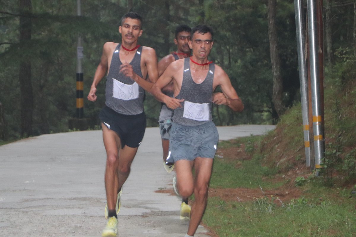 UBArea_IA's tweet photo. 🏆 THEY DON'T JUST DEFEND THE NATION... THEY DOMINATE EVERY BATTLEFIELD! 🇮🇳🔥

💪 Champions on the track. 🪖 Warriors on the frontiers.

Against nine formidable teams, #GoldenKeyDivision surged ahead to claim the coveted #UttarBharat X-Country Championship at Ranikhet. Every stride reflected grit, discipline, endurance and an unbreakable will to win.

Victory isn't built on race day—it's forged through relentless training and the spirit to never quit.

👏 Congratulations to every participant and salute to the champions who proved why they are #Sabse_Aage_Bde! 🏅🇮🇳

#IndianArmy #GoldenKeyDivision #UttarBharat #FitIndia #Ranikhet #Dehradun #Champions #NeverGiveUp #भारतकीसेना #फिटइंडिया #विजेता #जयहिंद
@adgpi @panchshulpulse @PRODefDehradun @suryacommand @IbexRadioTarana @radioibextarana @voiceofspiti @voiceofkinnaur  @ProDefLko @SpokespersonMoD @DefMinIndia