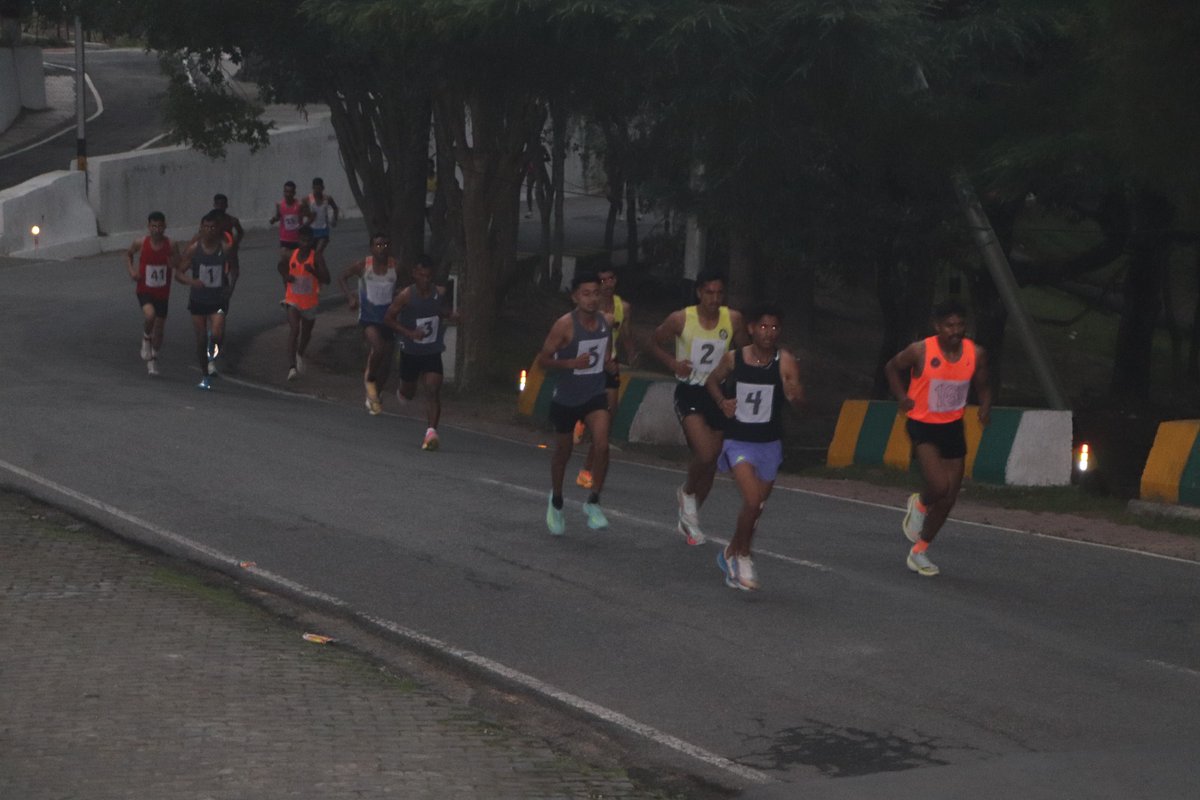 UBArea_IA's tweet photo. 🏆 THEY DON'T JUST DEFEND THE NATION... THEY DOMINATE EVERY BATTLEFIELD! 🇮🇳🔥

💪 Champions on the track. 🪖 Warriors on the frontiers.

Against nine formidable teams, #GoldenKeyDivision surged ahead to claim the coveted #UttarBharat X-Country Championship at Ranikhet. Every stride reflected grit, discipline, endurance and an unbreakable will to win.

Victory isn't built on race day—it's forged through relentless training and the spirit to never quit.

👏 Congratulations to every participant and salute to the champions who proved why they are #Sabse_Aage_Bde! 🏅🇮🇳

#IndianArmy #GoldenKeyDivision #UttarBharat #FitIndia #Ranikhet #Dehradun #Champions #NeverGiveUp #भारतकीसेना #फिटइंडिया #विजेता #जयहिंद
@adgpi @panchshulpulse @PRODefDehradun @suryacommand @IbexRadioTarana @radioibextarana @voiceofspiti @voiceofkinnaur  @ProDefLko @SpokespersonMoD @DefMinIndia