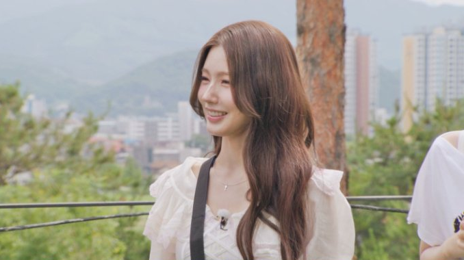 miyeonnews's tweet photo. Running Man Ep. 810 earned a 2.3% 2049 rating, with a 5.0% peak minute rating, ranking #1 among Sunday variety shows.

#MIYEON showcased her seasoned variety skills and great chemistry with the cast, proving why she's practically a Running Man veteran.

#미연 #아이들 #IDLE https://t.co/ArPK6FgGdW