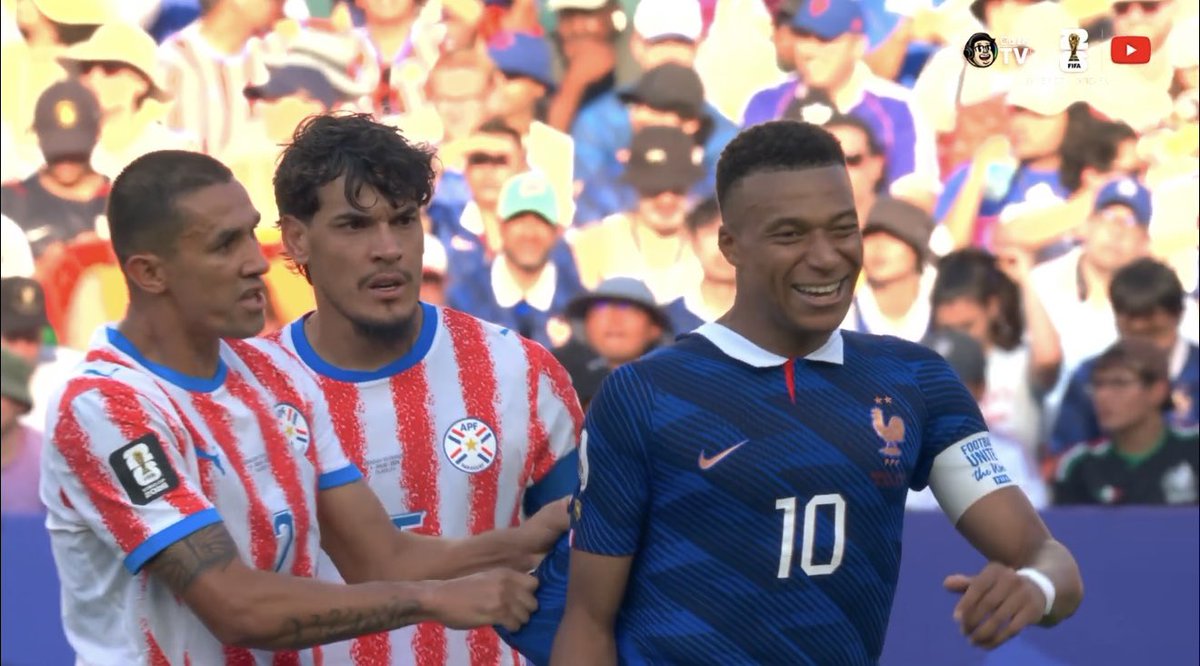 bhoksali's tweet photo. Essa é a foto mais engraçada da copa até o momento https://t.co/7OYnzbfhTH