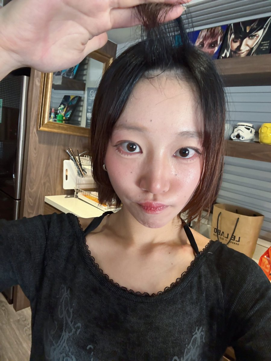 gitaww923's tweet photo. 会社に着いたら、髪がびしょびしょになってた。

#毎日自撮り
#200人まで毎日投稿
#自撮り界隈
#日常記録
#今日の私
#台湾女性 https://t.co/b83Q2WdpJ4