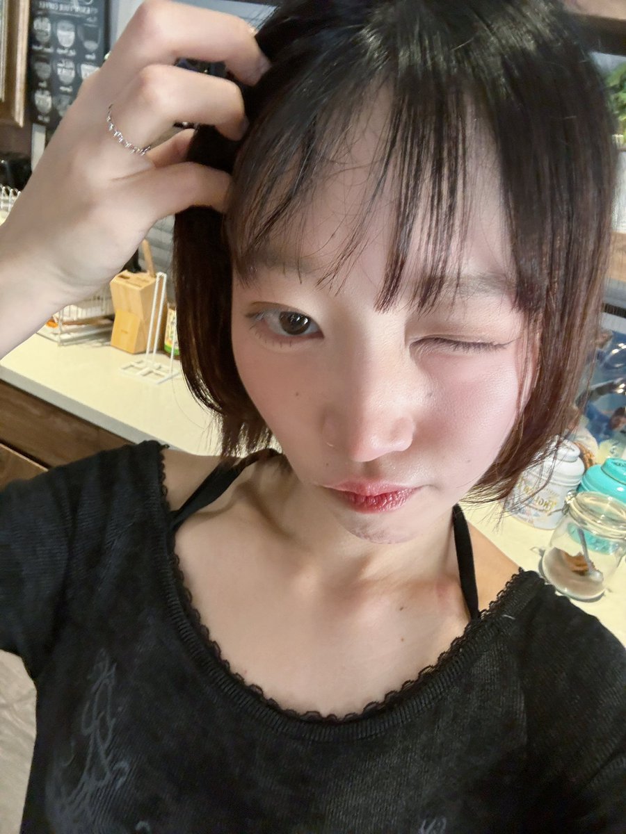 gitaww923's tweet photo. 会社に着いたら、髪がびしょびしょになってた。

#毎日自撮り
#200人まで毎日投稿
#自撮り界隈
#日常記録
#今日の私
#台湾女性 https://t.co/b83Q2WdpJ4