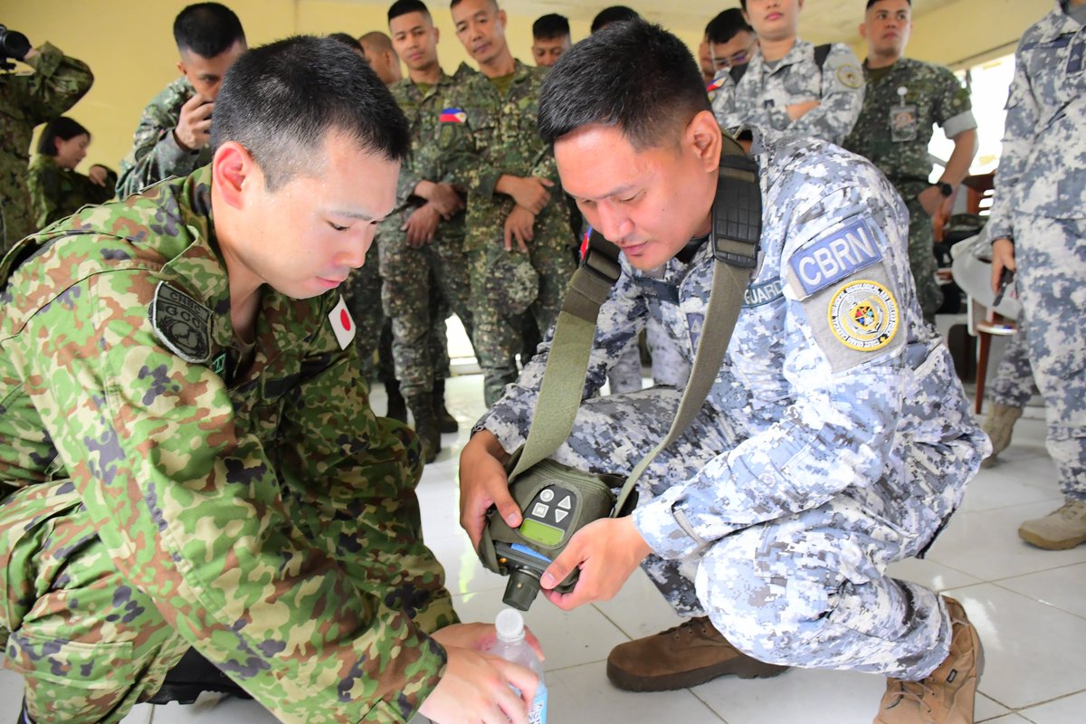 jsdf_gcc_cnbc's tweet photo. カマンダグ２６（ＫＤ２６）を通して部隊間の関係・連携強化はもちろん、隊員個々の交流も深まりました。”Japan-Philippines friendship forever!中特防!!#陸上総隊 #AFP #PMC #PCG https://t.co/PSKHYAAdUM