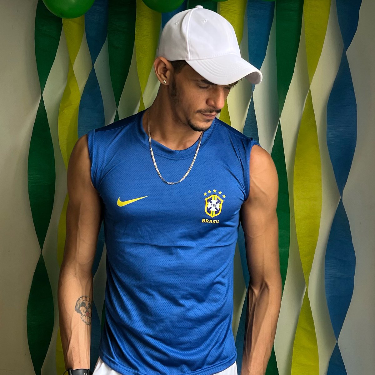 ericflaviio's tweet photo. 💚💛💙 https://t.co/PUKja2iimD