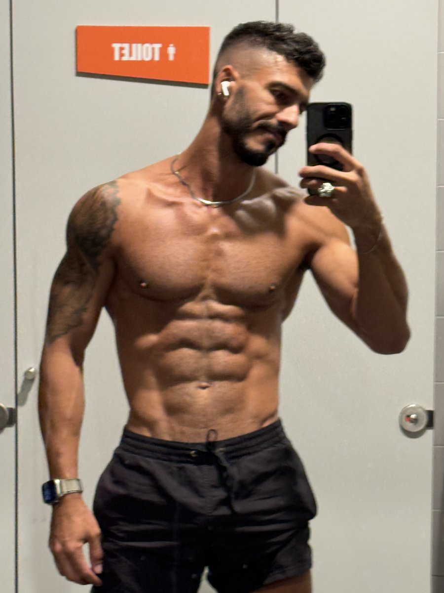 brunobelowdeck's tweet photo. Gym pic #pride #madridpride #gaymen https://t.co/sysivSRk5O