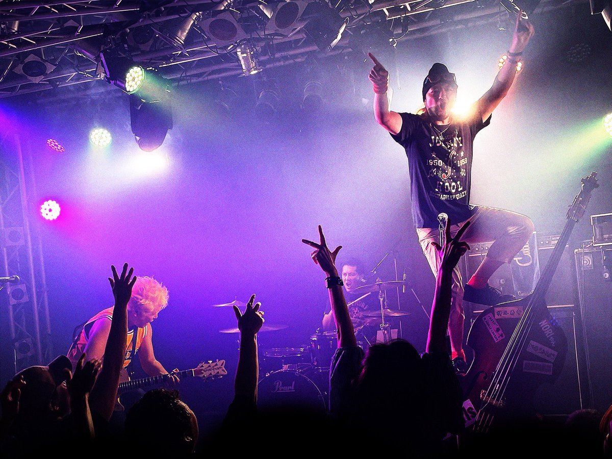 T_CF_F_official's tweet photo. 🎸ありがとうございました！🦑🔥

2026.7.4 町田The Play House
EDBD presents
『2026 : a space odyssey』

ご来場いただいた皆様、The Play Houseスタッフの皆様、そして共演の
えいだばんど、あらため
スカラ(当日発表の新バンド名)
ゼーゼーハーハー
Kawaru Gawaru
ティンペッツ
の皆様、本当にありがとうございました！！✨

久方ぶりの、愛��る町田The Play House🔥
七夕前の土曜の夜、濃くて熱いロックンロールな一日でした😎

お誘いいただいたえいだ君に、ガソリンタンク満タンの感謝をお送りします👍

次回は小田原！！
また笑顔でお会いしましょう！！🦑🦑🦑✨

【SET LIST】

1.お嫁においで
2.Moonlight Bop〜月面の海賊〜
3.今日からおれは
4.ハスキー・ピンキー・ベイビー
5.マチルダ
6.Mount Fuji Breakdown
7.宇宙から来たロックバンド
8.野良犬
9.アインシュタイン

Supported by AIマネージャーオルガ