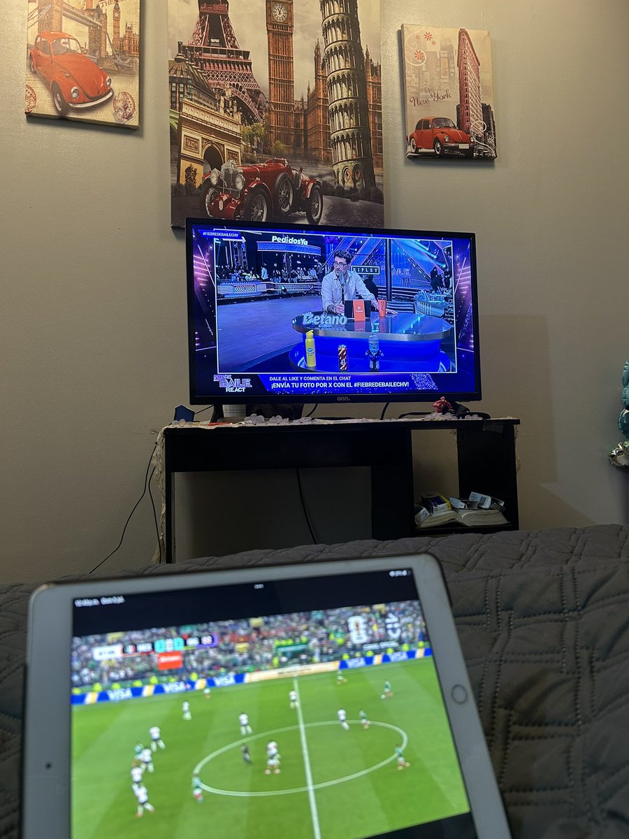 Fabro18484491's tweet photo. Aqui viendo el partido y esperando la eliminacion de Michell, se quiere🫶🏻 pero no esta al nivel de todos los particpantes , saludos Tio Michoka no nos perdemos ningún capitulo 🫶🏻#FIEBREDEBAILECHV https://t.co/PV3W3XvV4z