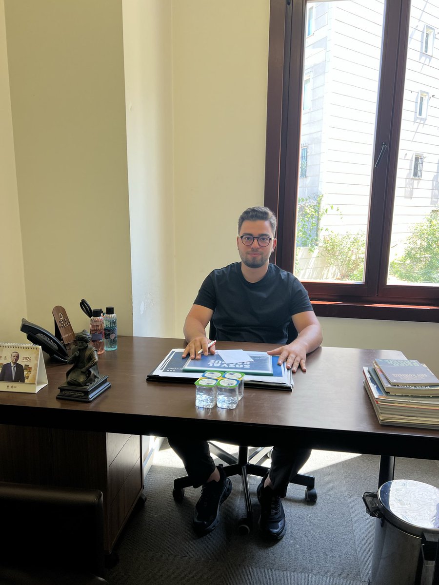 Enesvanlioglu61's tweet photo. Bugün AK Parti İstanbul İl Başkanlığımızda Gençlik Kolları nöbetçisiyim.

İstanbul’un Gençleri için buradayız.
Müsait olan tüm genç arkadaşlarımızı bekliyoruz.

📍 AK Parti İstanbul İl Başkanlığı | 3️⃣. Kat
📞 0212 315 86 00
@nevzatyucetr 
@akgencistanbul https://t.co/iPT1eSz0Be