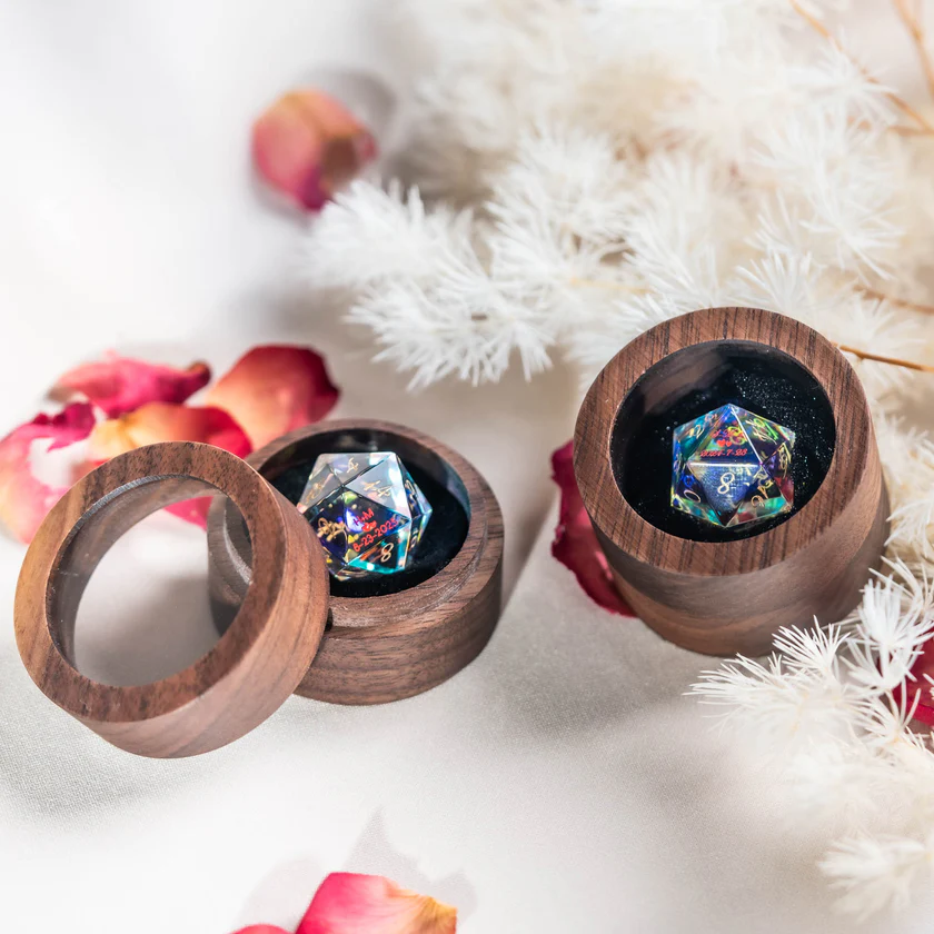urwizards's tweet photo. A dice set made for memories, not just rolls.Every number carries a date, a name, and a story.
Would you gift something like this to someone you love?

#dnddice #giftideas #weddinggift #anniversarygift #customgift #dungeonsanddragons https://t.co/8phRLe3JFo