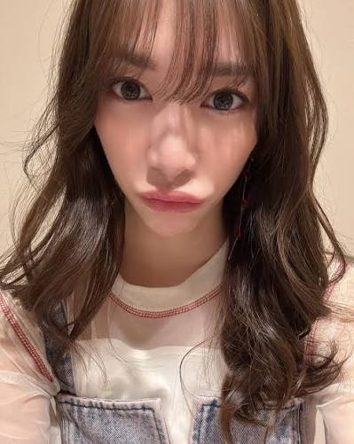 CEO_dad_K_sub's tweet photo. ←「デート代は全額男性が支払え」と主張し、183㎝以上のイケメン初婚にこだわる38歳独身子なしの大島麻衣

→「デートで食事中に女性がトイレに行くのは男性にその間に支払いを済ませるサイン」だと発言した二児の母の大島優子

男に全奢りさせたい元AKBのダブル大島、
どちらが良いかは一目瞭然 https://t.co/SqIfA4JvEi