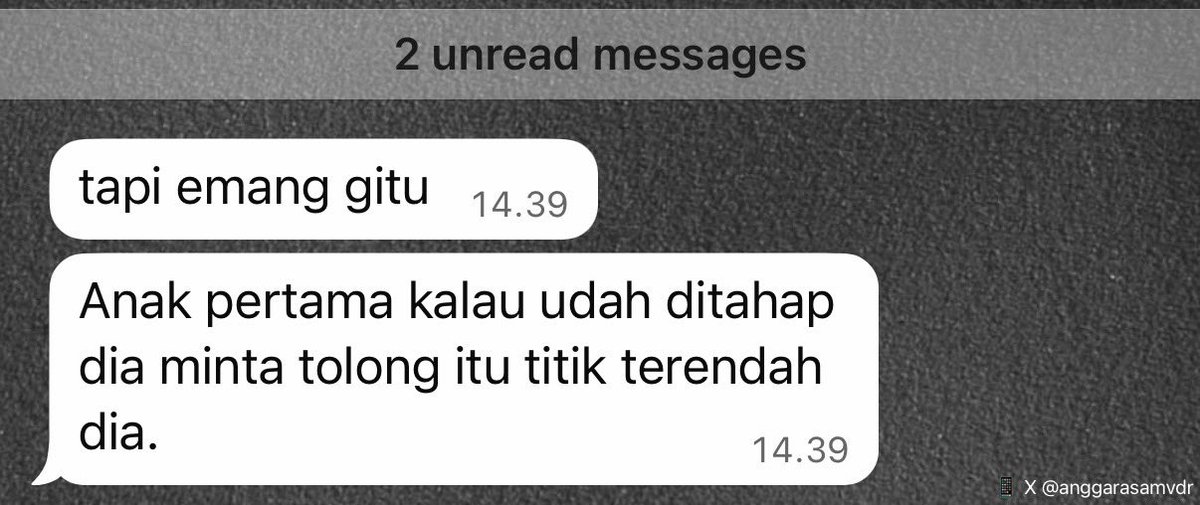 anggarasamvdr's tweet photo. gue relate banget lagi sama ini… buat anak pertama kalian gini juga ga??🥹 https://t.co/hfro6MrGd3
