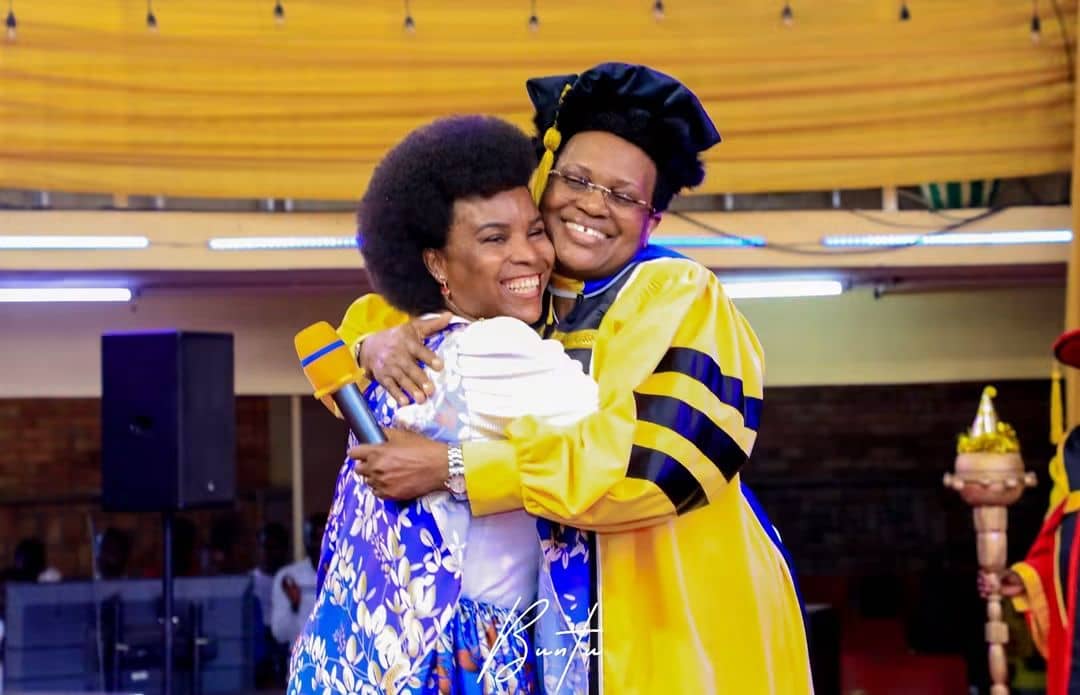 JClaudeNshimir's tweet photo. Ce dimanche 5/7/2026, Dr Révérend Pasteur Denise Nkurunziza a été honorée d'un doctorat honorifique décerné par l'Université IN HIS NAME BIBLE COLLEGE. Les cérémonies ont été rehaussées par la présence de S.E la Première Dame du #Burundi, @Burundi1stLady.
@UN_Burundi 
@ONUFemmes https://t.co/9dshtCNAQ4