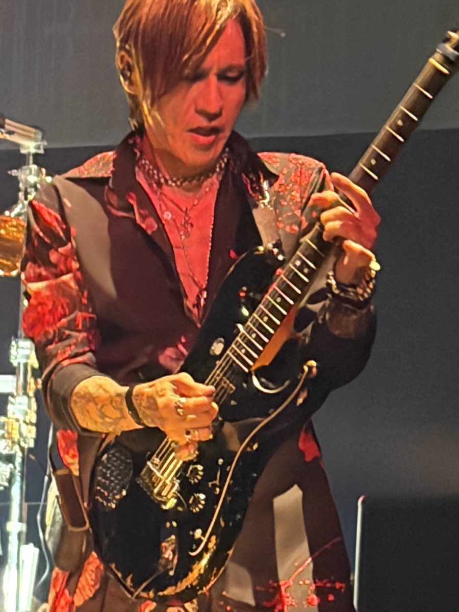 kyonmesia's tweet photo. 近すぎる杉様😍
#lunapic
#LUNASEA
#名古屋1日目 https://t.co/9aHTakCBYj