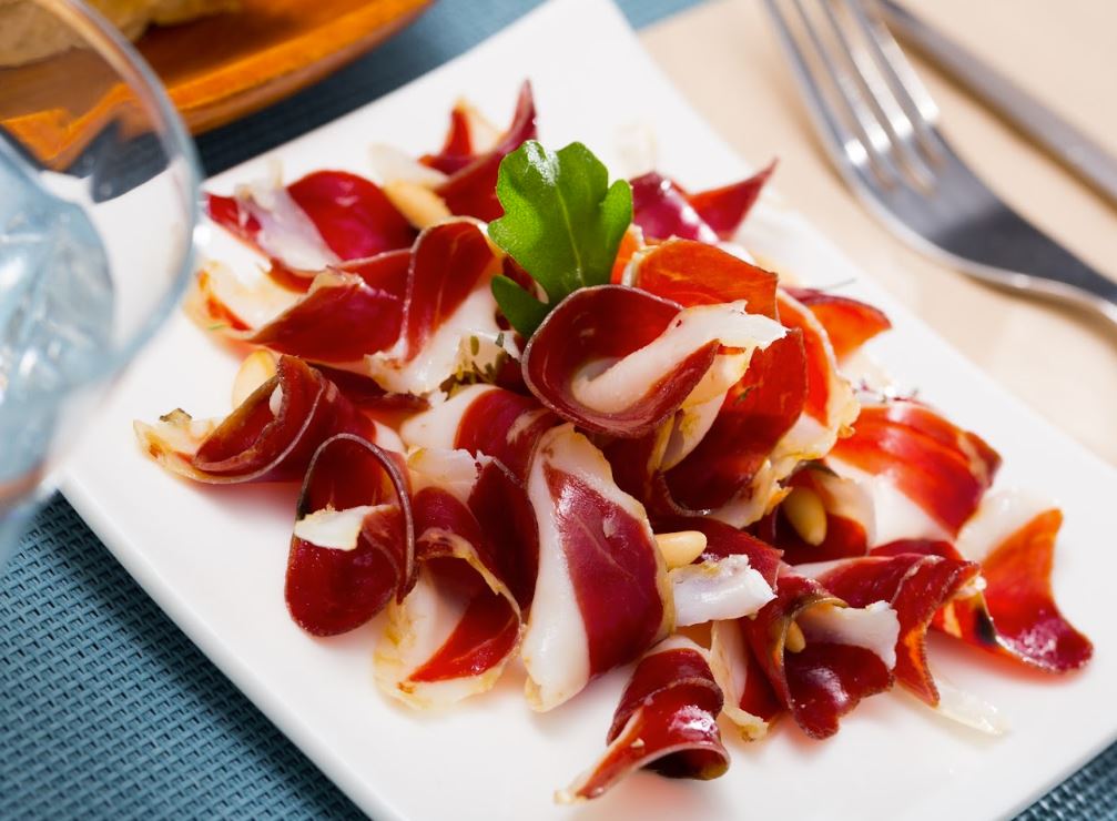 jamonarium's tweet photo. ¡Disfrutar del mejor jamón ibérico ahora tiene recompensa directa! Únete ¡Club Jamonarium y empieza a acumular JAM$ con cada pedido. 

Indulging in the finest Spanish ham now comes with instant perks! Join the Club Jamonarium ¡and start earning JAM$ with every purchase. https://t.co/EnQLJDmki3