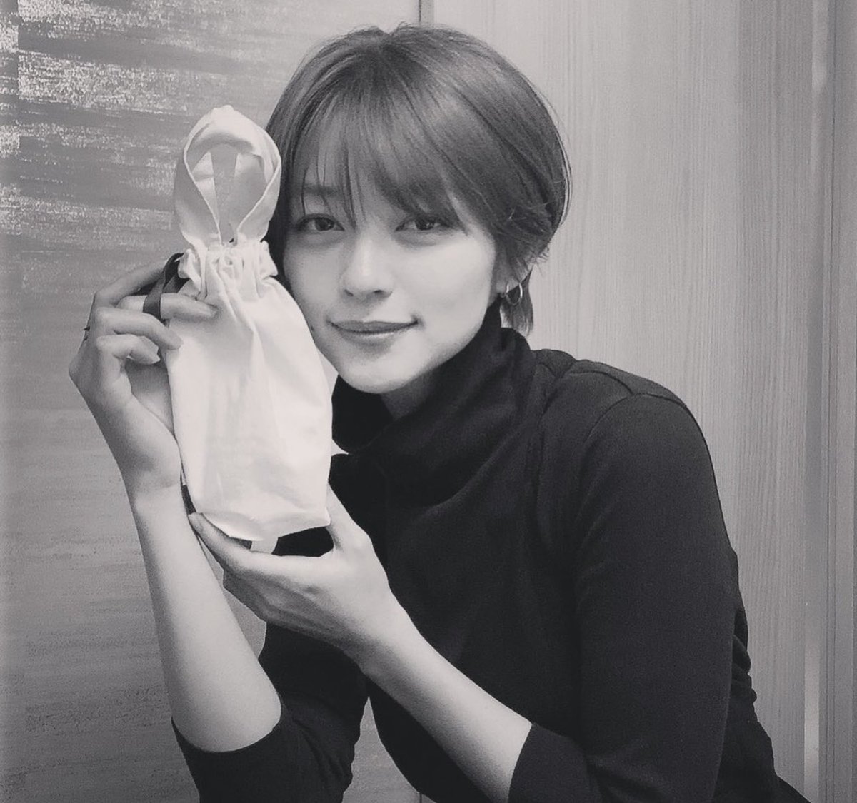 tanatana5252's tweet photo. 竹内涼真の元カノの顔これ見て
美女超えてイケメンだから https://t.co/yVtbQsjNOV