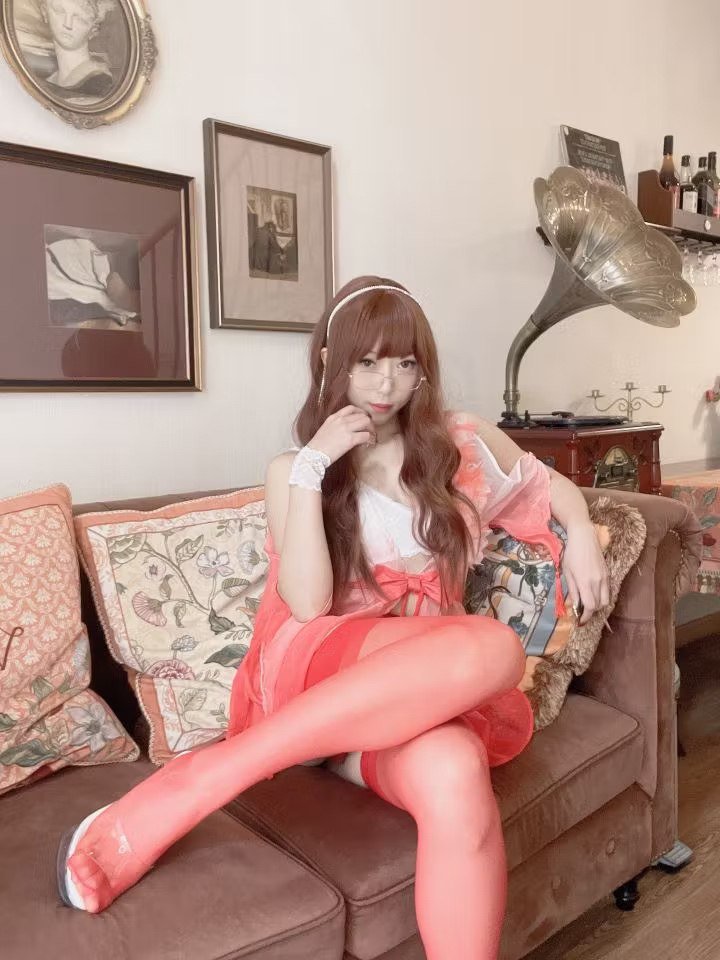 mimimimidedede's tweet photo. Money冷冷 - グラデーションカーディガン🖤

寒い日にもおしゃれを楽しめる、グラデーションが綺麗なカーディガンだよ。さりげなく個性を出せる一着。 https://t.co/Qn9Dd7ha5Y