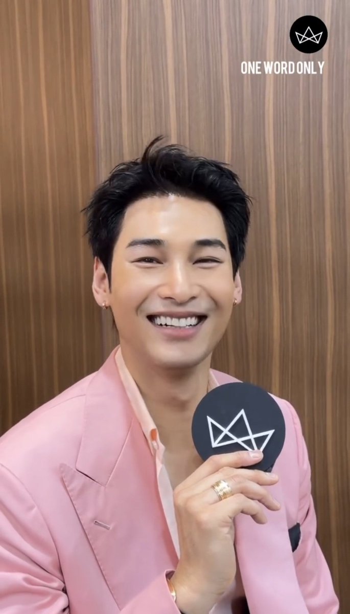 Apo555Trend's tweet photo. 🌐 [ENG TRANS] 🎤 One Word Only with Apo Nattawin ✨️

📸 ​Source: IG Lifestyle Asia Thailand 
​🔗 Link: https://t.co/vQoOULa5Rd

​Apo: Lifestyle Asia, "One Word Only" interview! Here with Apo Nattawin.

​Q. One word when you lose to the voices in your head.
​Apo: Huy-! 😆 (laughs)

​Q. One word when you look at yourself in the mirror.
​Apo: Oh-oh~! 👀✨
​(Staff: "Oh, handsome?" / Apo: Oh-oh~! 🤭)

​Q. One word when you feel shy.
​Apo: Heh? 😊

​Q. One word when you're surprised.
​Apo: (Pauses)... Ha-ah! 😲

​Q. One word to define yourself.
​Apo: Oh-oh... 🧐

​Q. One word for your fans.
​Apo: Woo-oo~! 😘🫶

#LifestyleAsiaThailand⁠ #LSAOneWordOnly 
#ApoNattawin