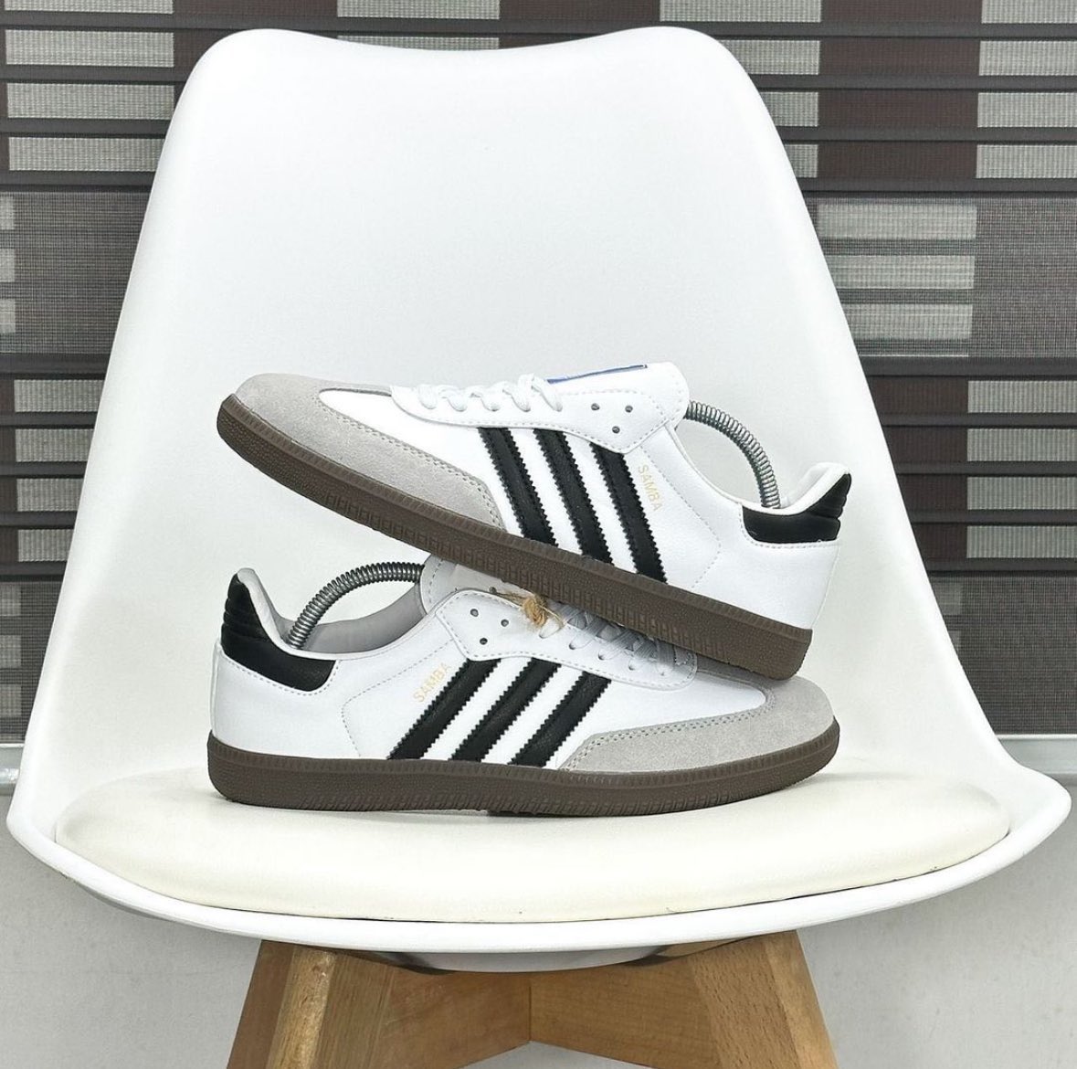 _E_vonn's tweet photo. Adidas OG Samba “Cloud White”🤍

57,000 naira (Size 39-45)
✨FREE DELIVERY NATIONWIDE✨

pleaseeeee RETWEET 🥹🙏🏾🙏🏾 https://t.co/CozwVAV1gX