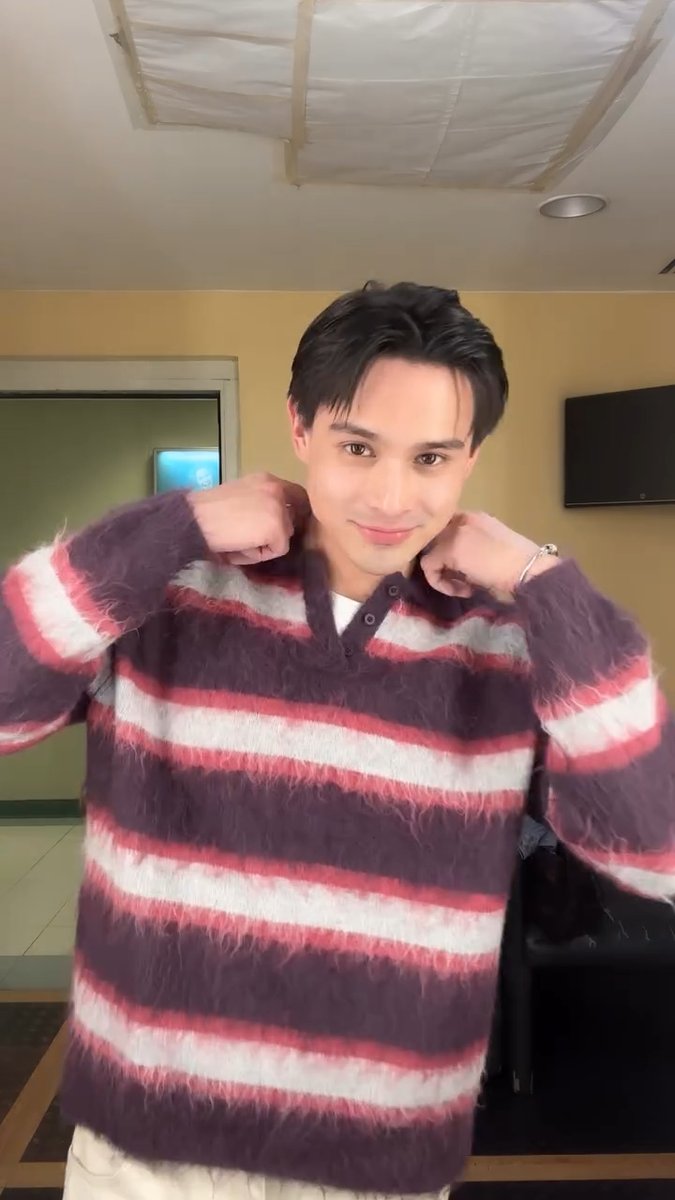 RalphVeeUNI's tweet photo. [07062026] Ralph featured on @makeupbyjapiano's IG post

"Happy monday! Hurado RDL @ralph_dl

Grooming @makeupbyjapiano
Styled by @perrytabora
Assisted by @kireilegsy02"

Check out the full video here:: https://t.co/MKz4xLAJ75

📝#RalphVee | #RalphDeLeon | Ralph De Leon📝 https://t.co/HIjW3hULfp