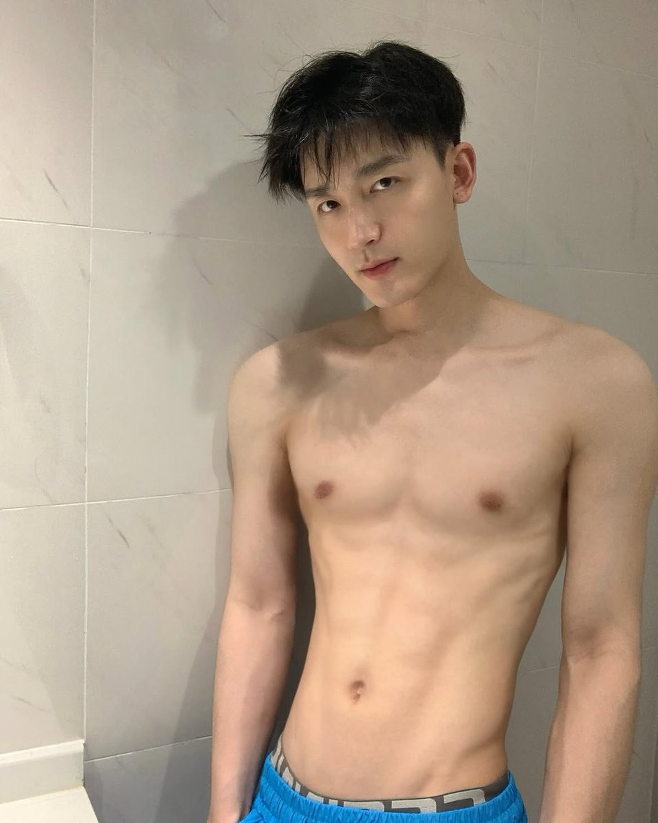 azzila76's tweet photo. 有这样的男朋友你几点回家 https://t.co/YCjVxS43C8