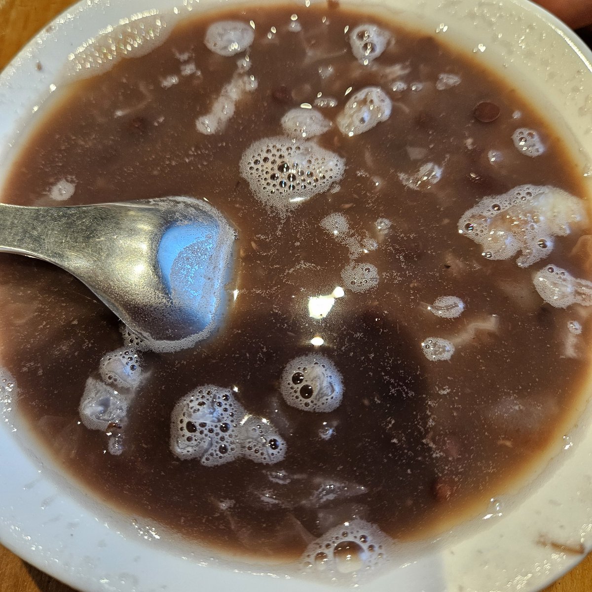 Karanfrom2019's tweet photo. かき氷のあとは､双連円仔湯でお汁粉。夕飯はホテルの近くの醤温州大餛飩でワンタン麺。ワンタンが大きくてビックリ👀 https://t.co/Eb6fqddcXf
