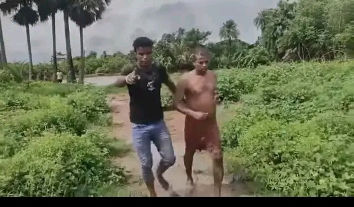 sayan2024's tweet photo. This is Shantanu Mondal, a BJP worker from Baruipur. He caught an accused in a child abuse case and handed him over to the police.

Now the CPM is spreading false claims that he went there to protect rapists. This is nothing but fake propaganda.

Don't fall for these lies. Stand against misinformation.