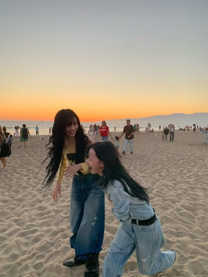 blucemerald's tweet photo. Written by #Janjingjing #Jiminjeong https://t.co/5rgDO6az8D