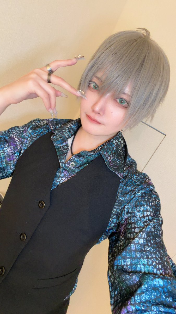 ebisu_uchisata's tweet photo. 【増今/マスティマ】
｢えんがわ炙り知らないルシも面白かったし、（そんですぐ買ってくるあたり可愛いよね）ベルは俺より暑さに弱そう（いつも天気気にしてるし）｣

#男装カフェ #コンカフェ #男装喫茶 https://t.co/fmsvdzXvGi