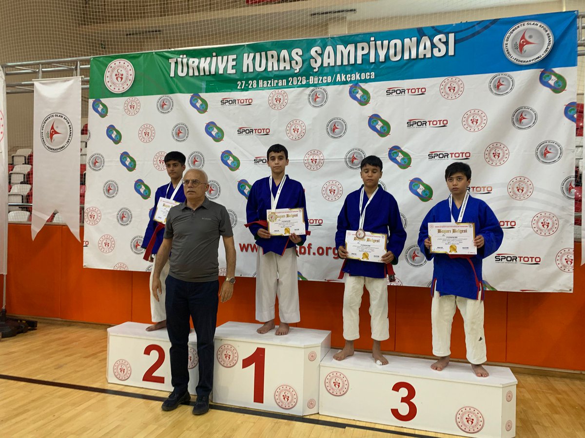 GSB_Kastamonu's tweet photo. Kastamonu'dan Kuraş'ta Büyük Başarı!

Düzce'nin Akçakoca ilçesinde düzenlenen Yeşilay Ümitler Türkiye Kuraş Şampiyonasında ilimizi temsil eden Kastamonu Nippon Spor Kulübü sporcuları önemli dereceler elde etti.

AYRINTILAR: https://t.co/NWhBIfzCu7 https://t.co/kwF9ymu4v9