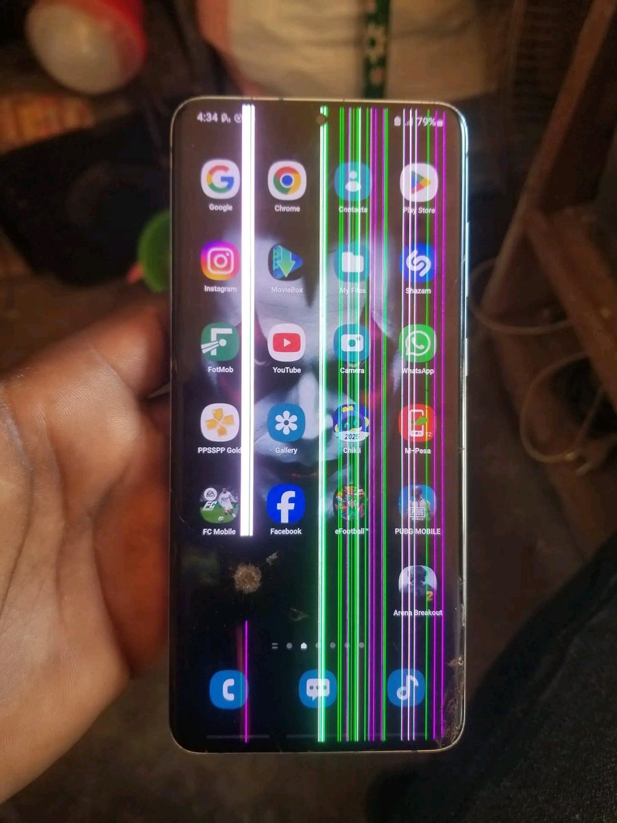 Elsukay0's tweet photo. Kioo cha Samsung s20 5G ni bei gani wazee? https://t.co/D7gXDvj2xd