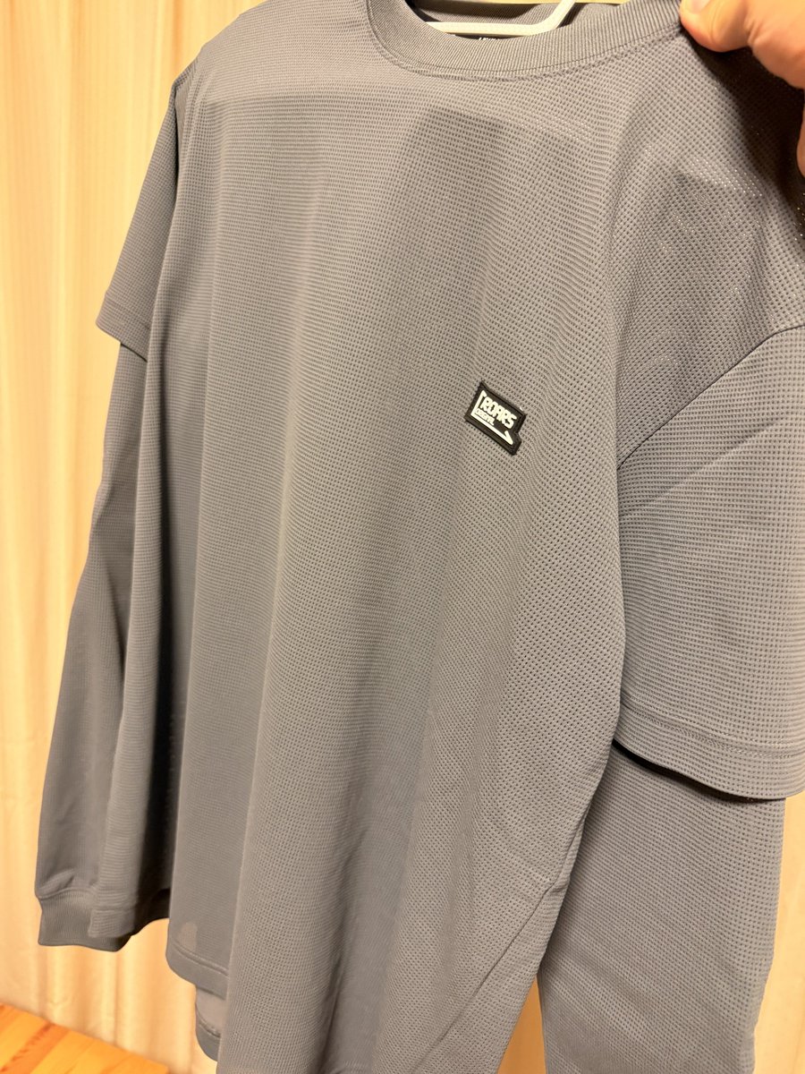 campus_coconut's tweet photo. メッシュでプロテクター入ったロンT買った https://t.co/MvNY3DPkeY