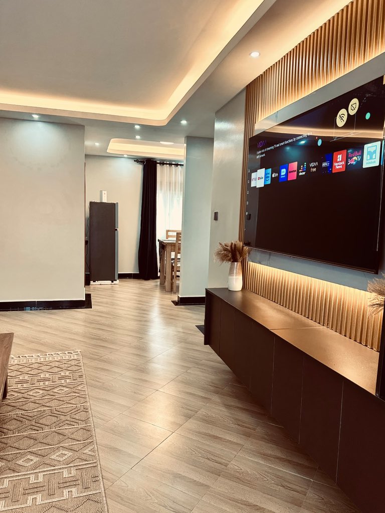 CarolPrim3's tweet photo. What advice do you have for me before I invest my money in Airbnb ?🌚

For bookings; 📞 +256752793298 https://t.co/dDfxItIIhR