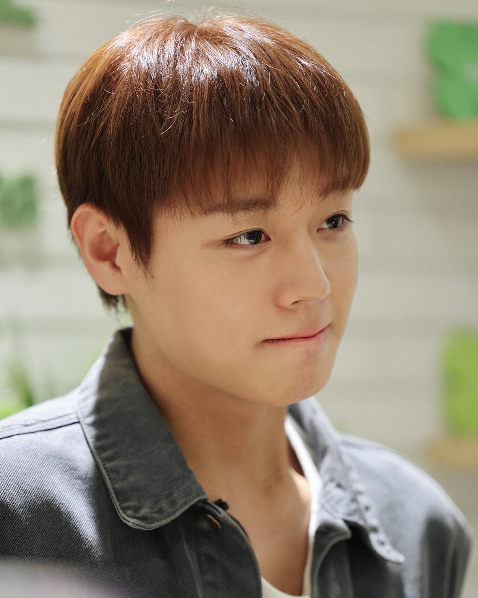 YYentertain's tweet photo. 📸 

#박지훈 #PARKJIHOON 
#YYentertainment https://t.co/8kjxi4MWAi